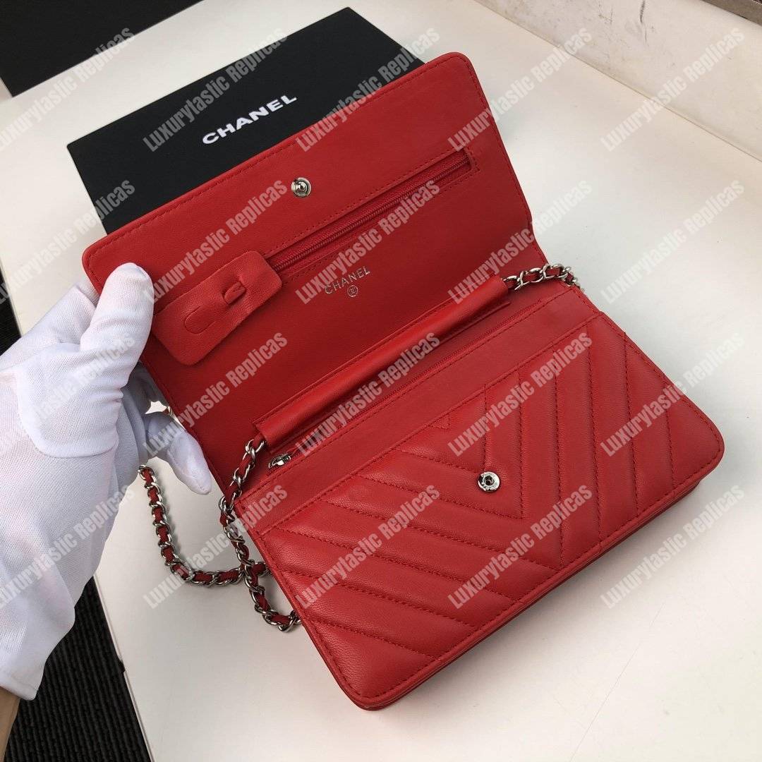 Ch*el wallet on chain – woc chevron lambskin red silver-toned