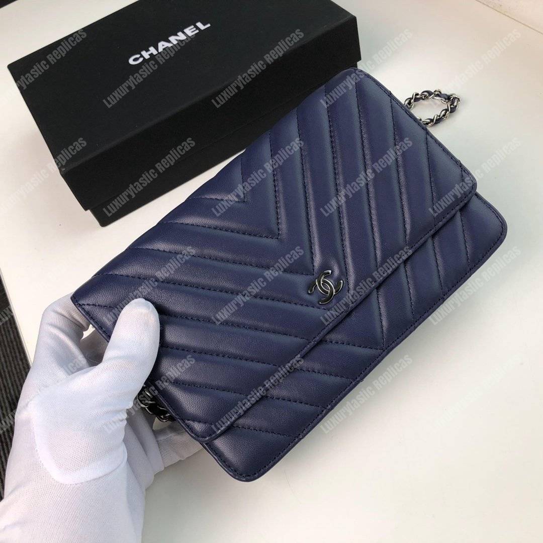 Ch*el wallet on chain – woc chevron lambskin dark blue silver-toned