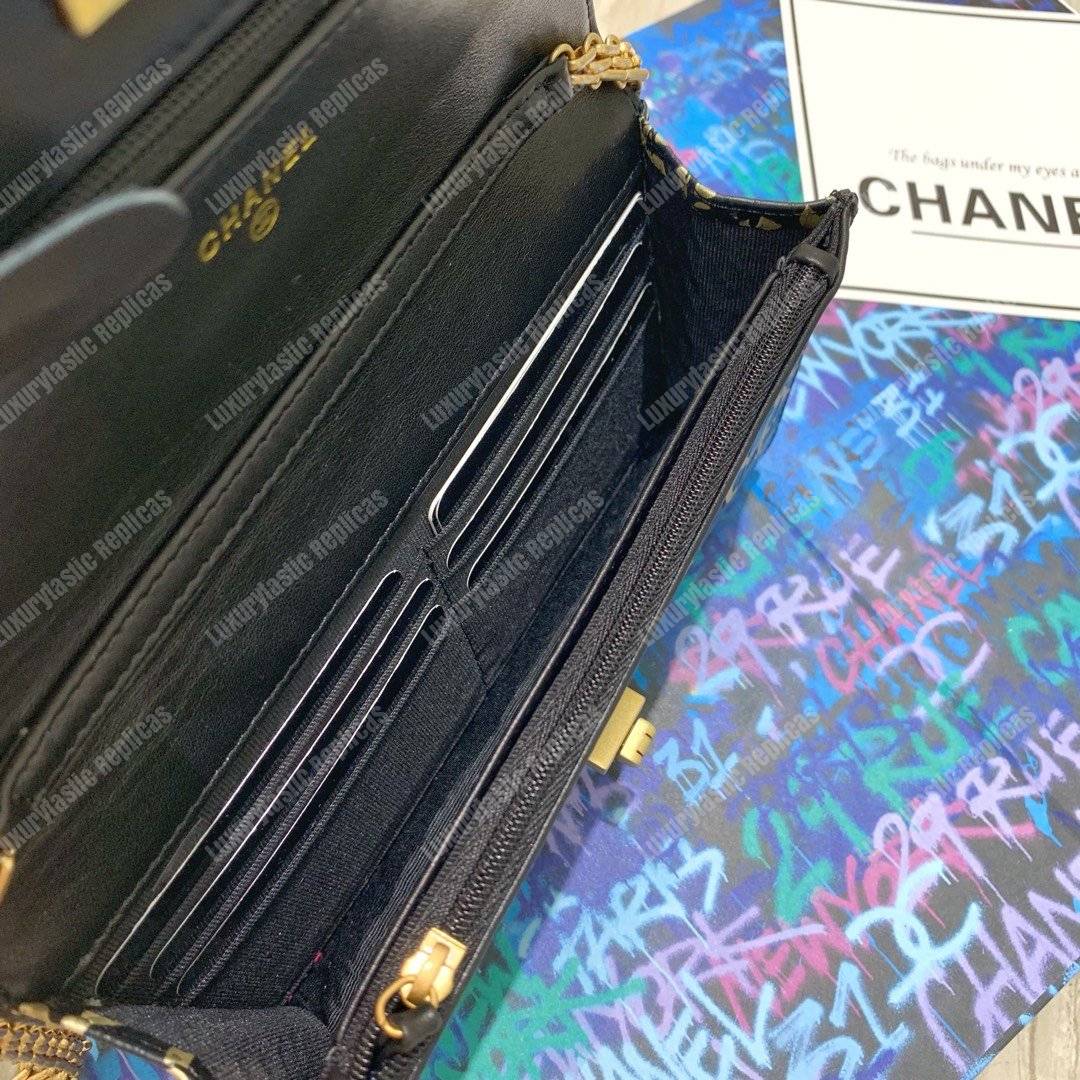 Ch*el wallet on chain – woc crocodile-embossed print gold-toned