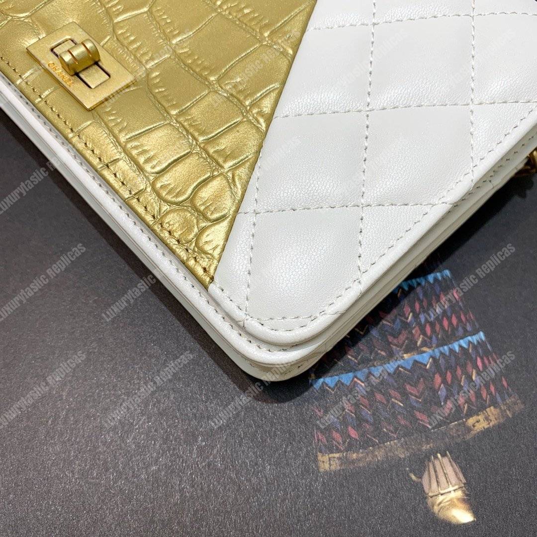 Ch*el wallet on chain – woc lambskin & crocodile-embossed leather egyptian white