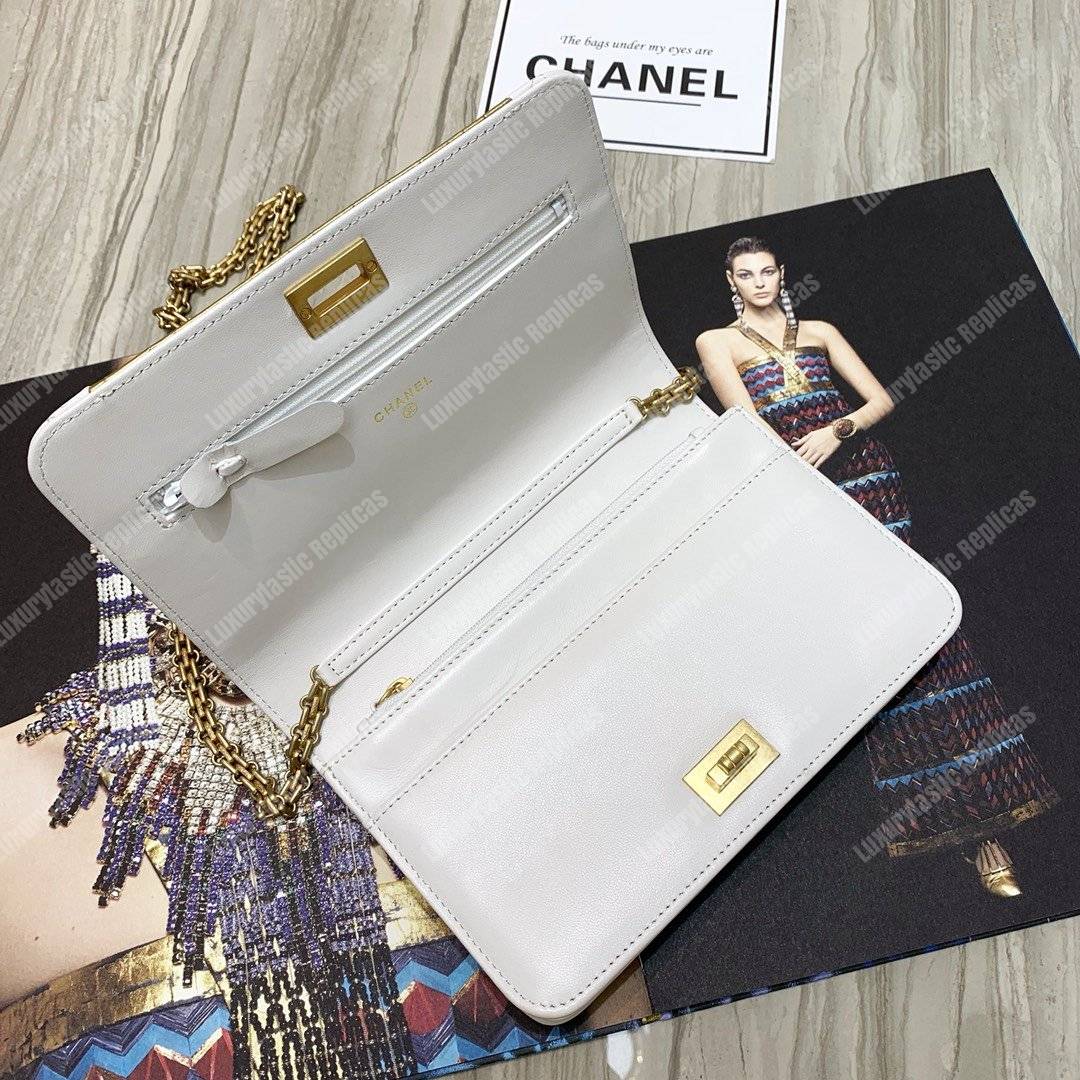 Ch*el wallet on chain – woc lambskin & crocodile-embossed leather egyptian white