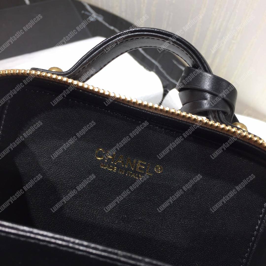 Ch*el small vanity case beige