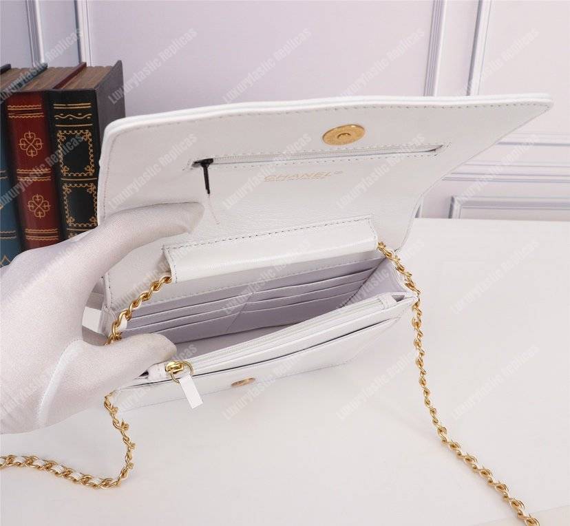 Ch*el gabrielle wallet on chain – woc crocodile embossed leather white