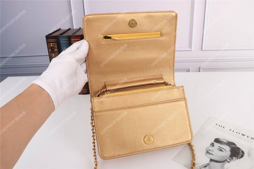 Ch*el gabrielle wallet on chain – woc crocodile embossed leather gold