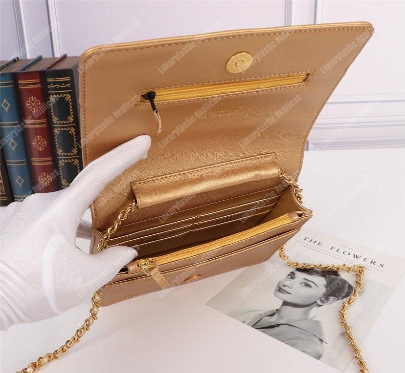 Ch*el gabrielle wallet on chain – woc crocodile embossed leather gold