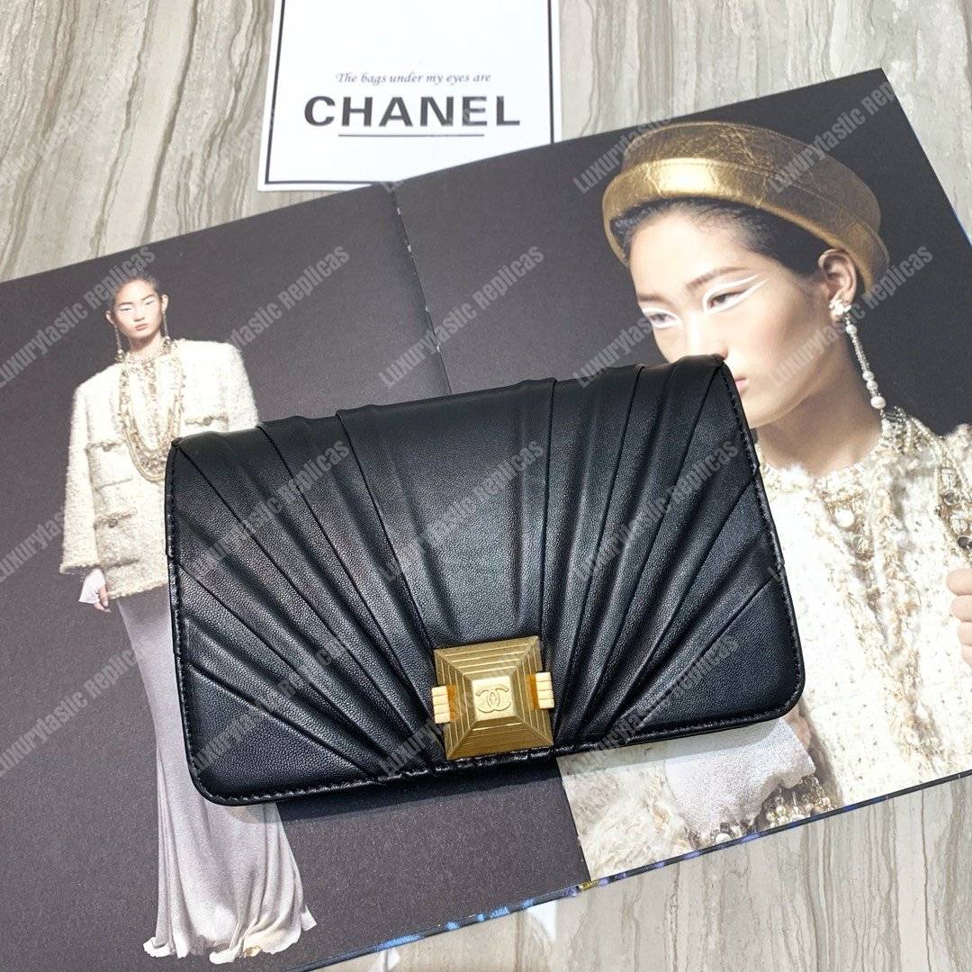 Ch*el wallet on chain – woc pleated lambskin black gold-toned