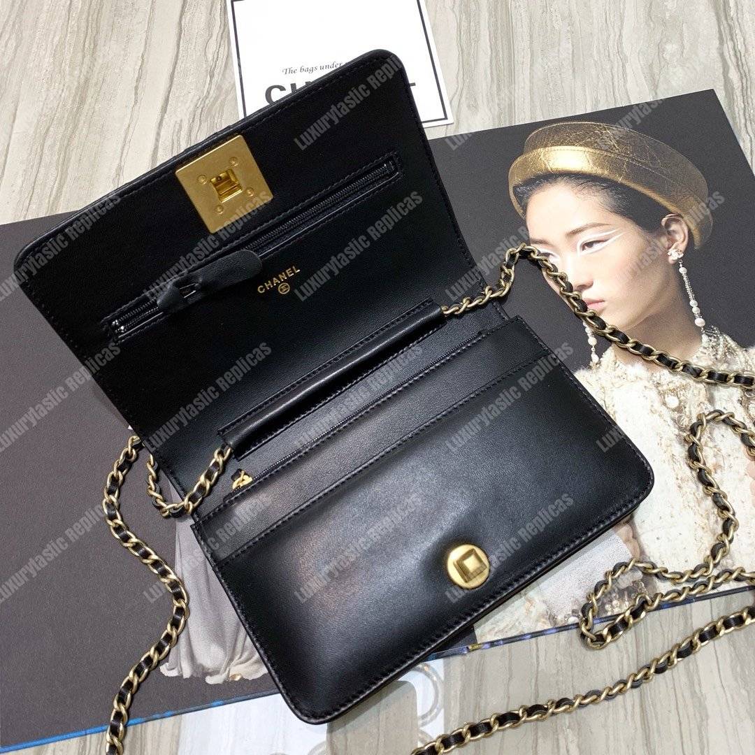 Ch*el wallet on chain – woc pleated lambskin black gold-toned
