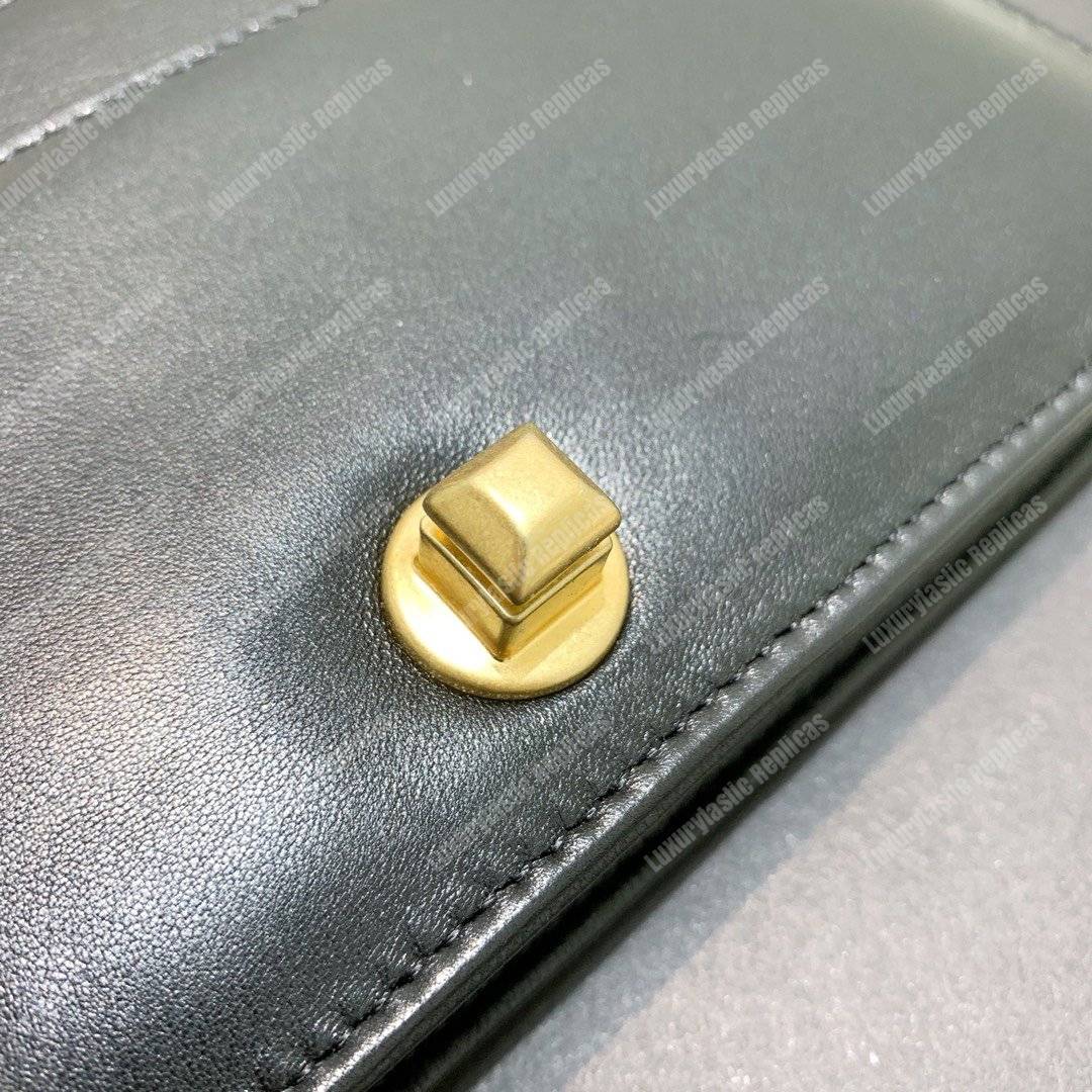 Ch*el wallet on chain – woc pleated lambskin black gold-toned