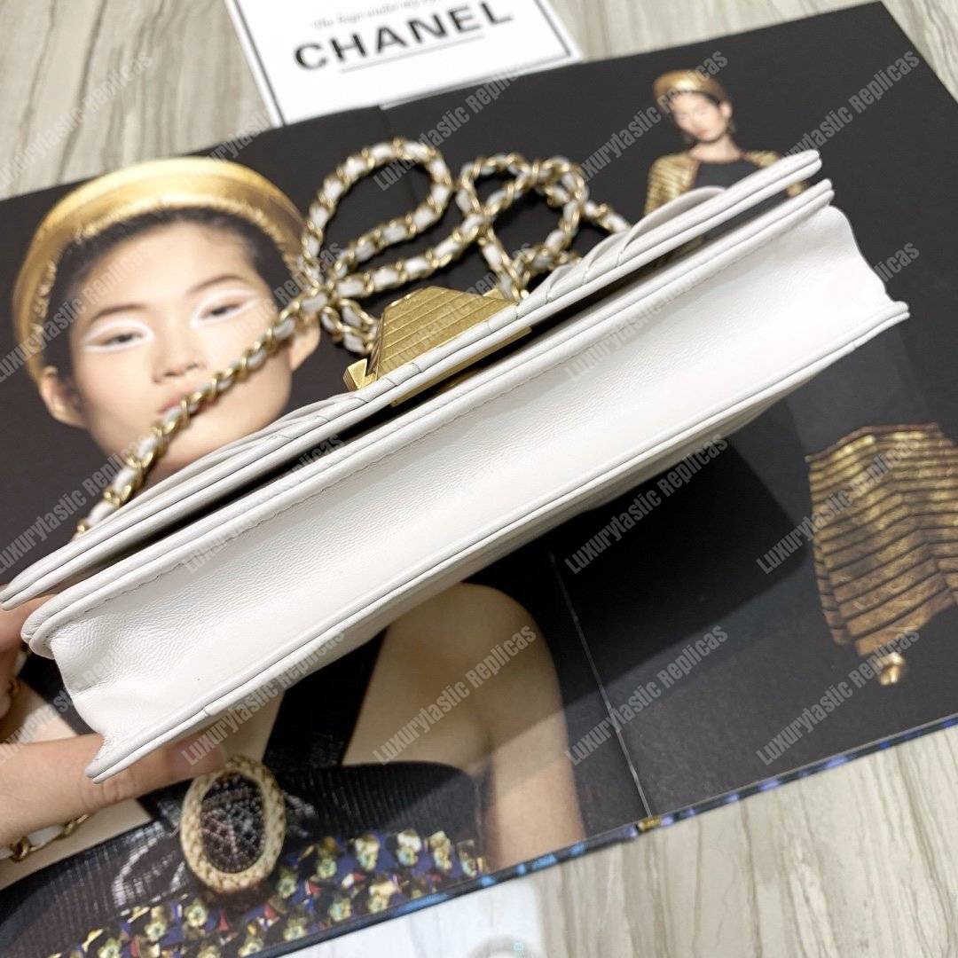 Ch*el wallet on chain – woc pleated lambskin white gold-toned