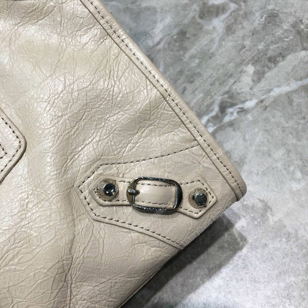 Ba*len*cia*ga classic city s silver logo strap white