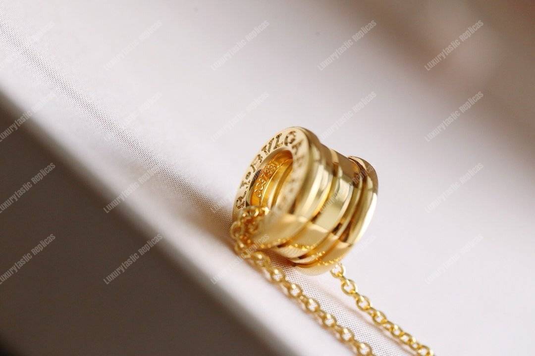 B*l*ai b.zero1 necklace with small round pendant