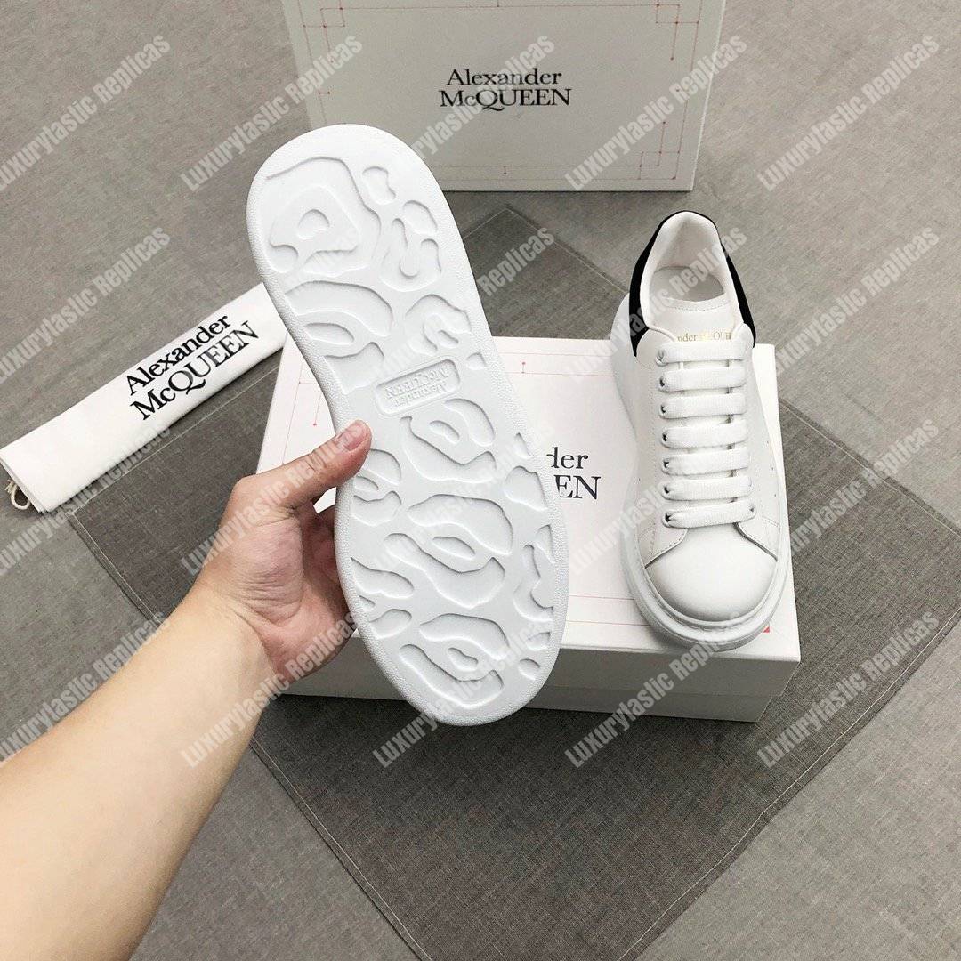Alexander McQueen Oversized Sneaker Ivory/Black