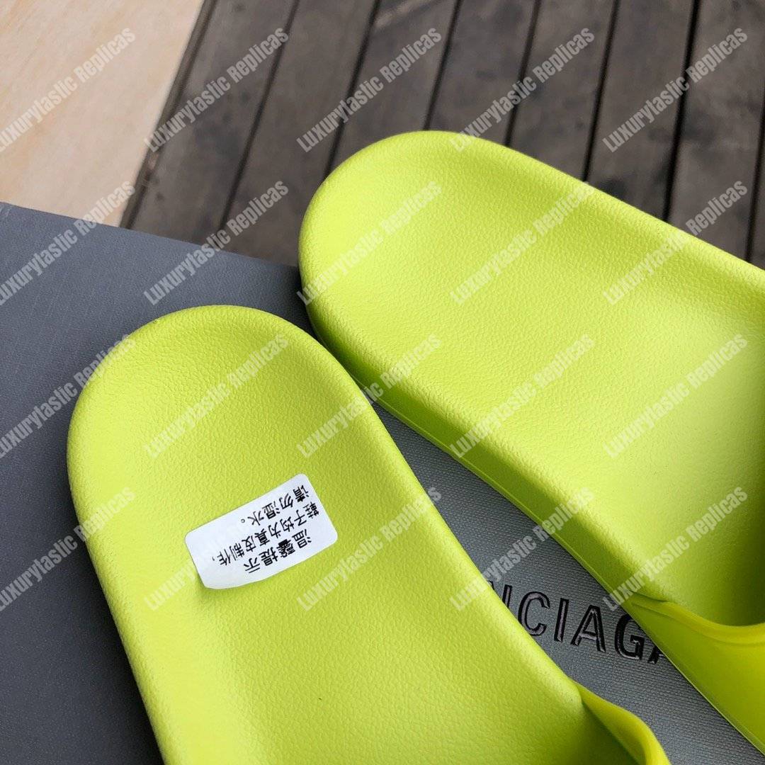 Ba*len*cia*ga pool slide sandal lime