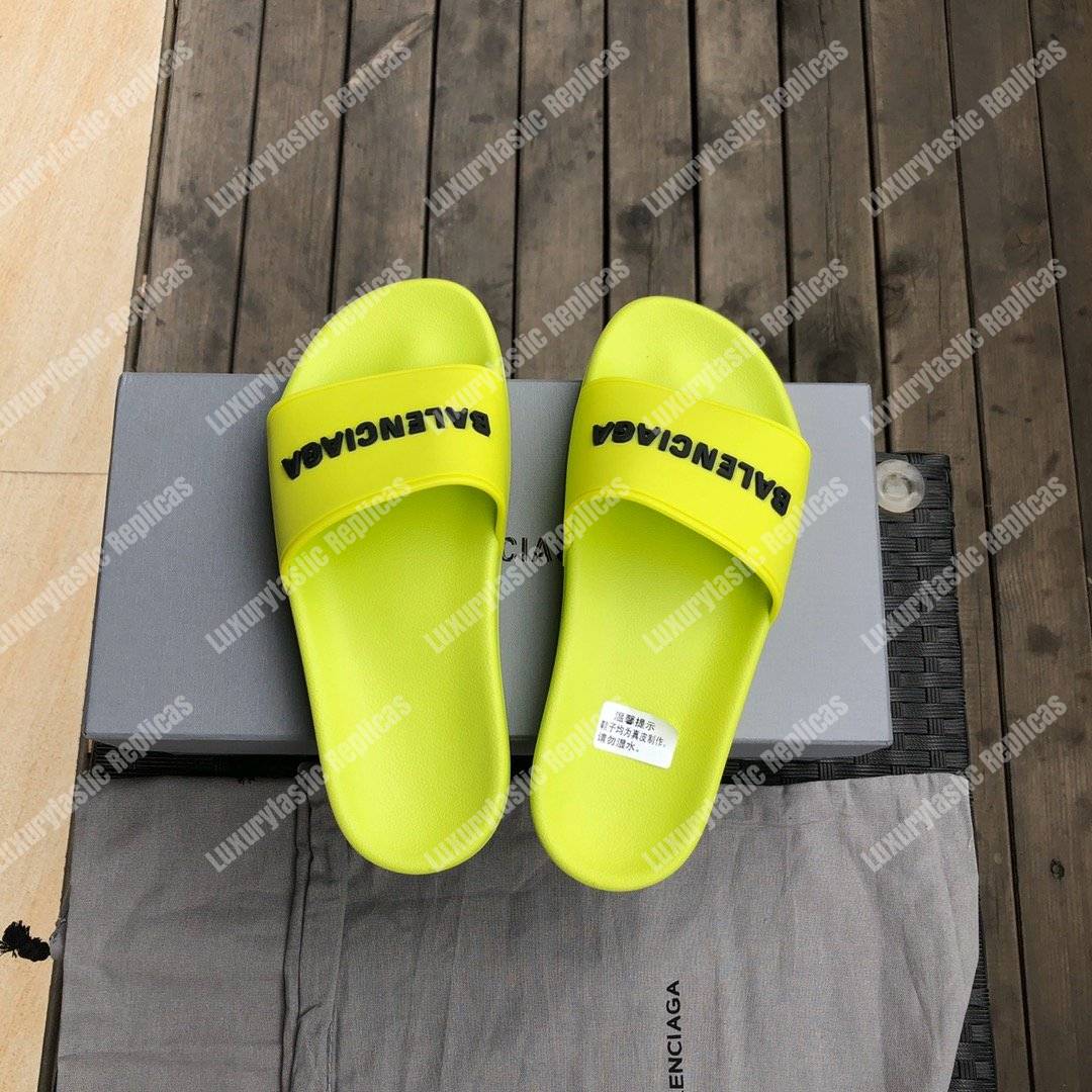 Ba*len*cia*ga pool slide sandal lime
