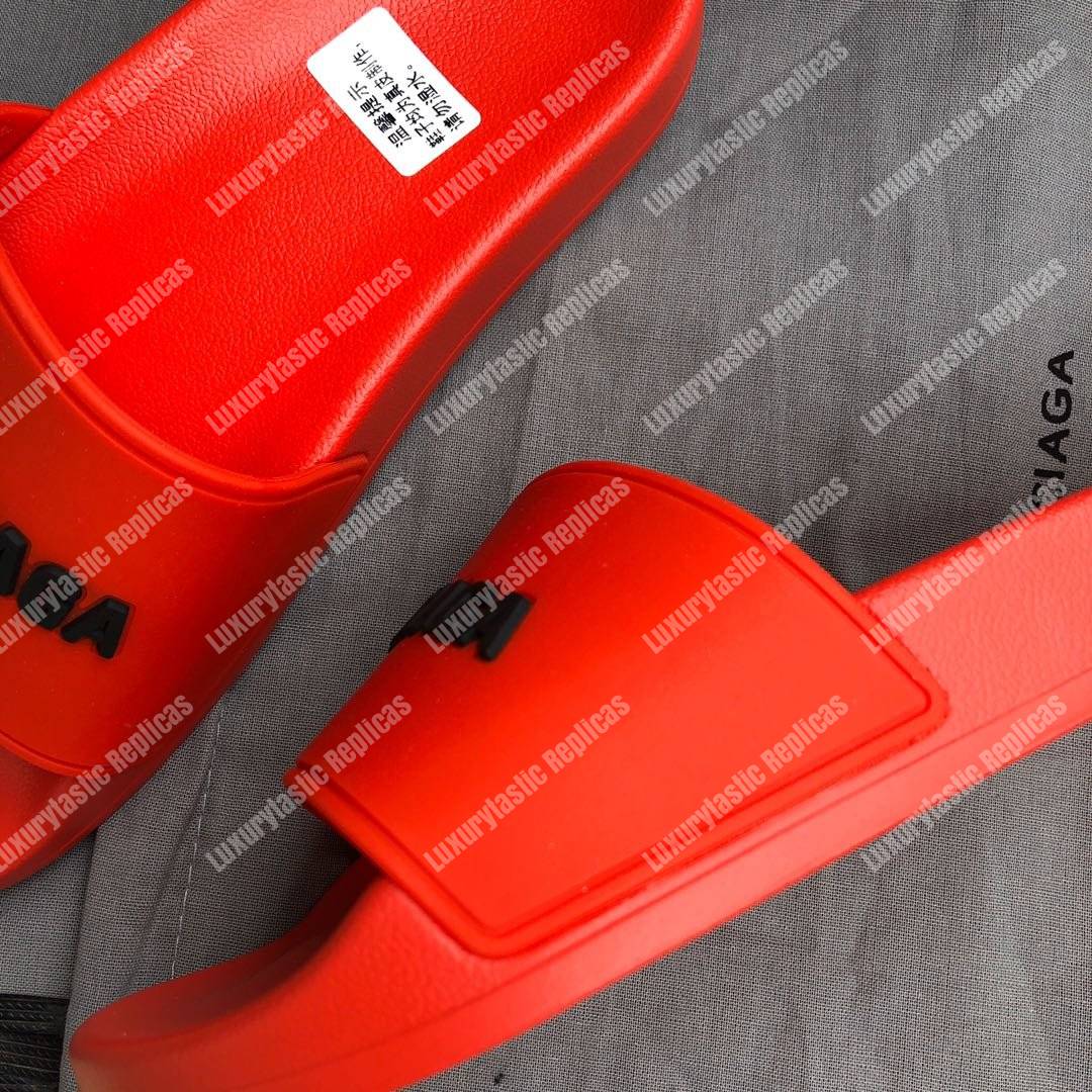 Ba*len*cia*ga pool slide sandal red/black