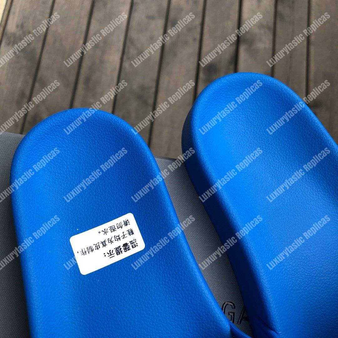 Ba*len*cia*ga pool slide sandal blue/black
