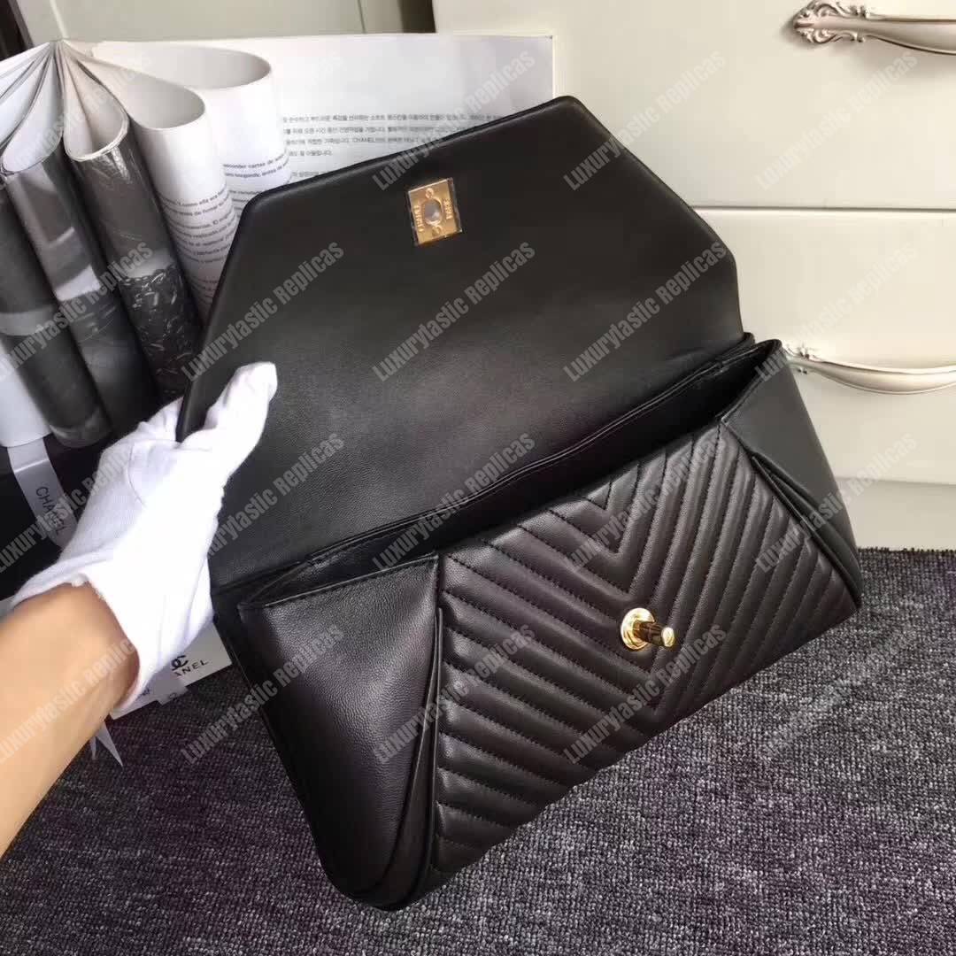 Ch*el reversed clutch black