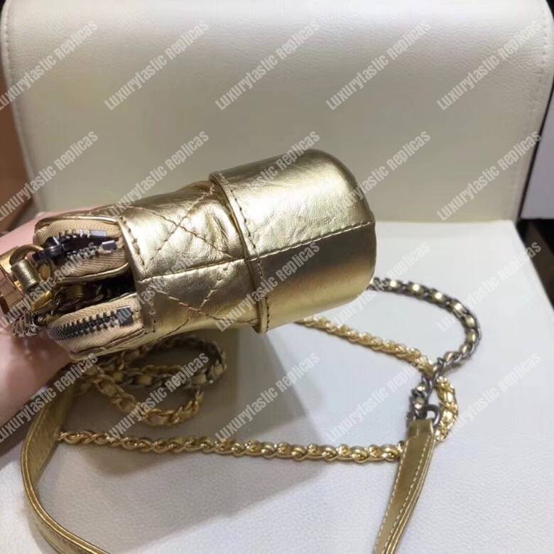 Ch*el clutch with chain diamond metallic