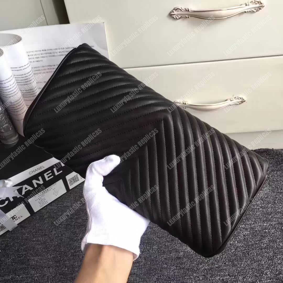 Ch*el reversed clutch black