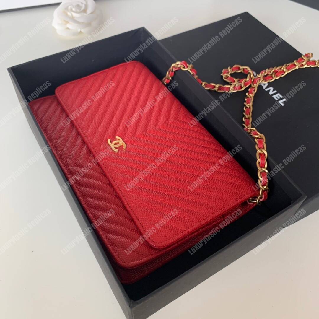 Ch*el wallet on chain red