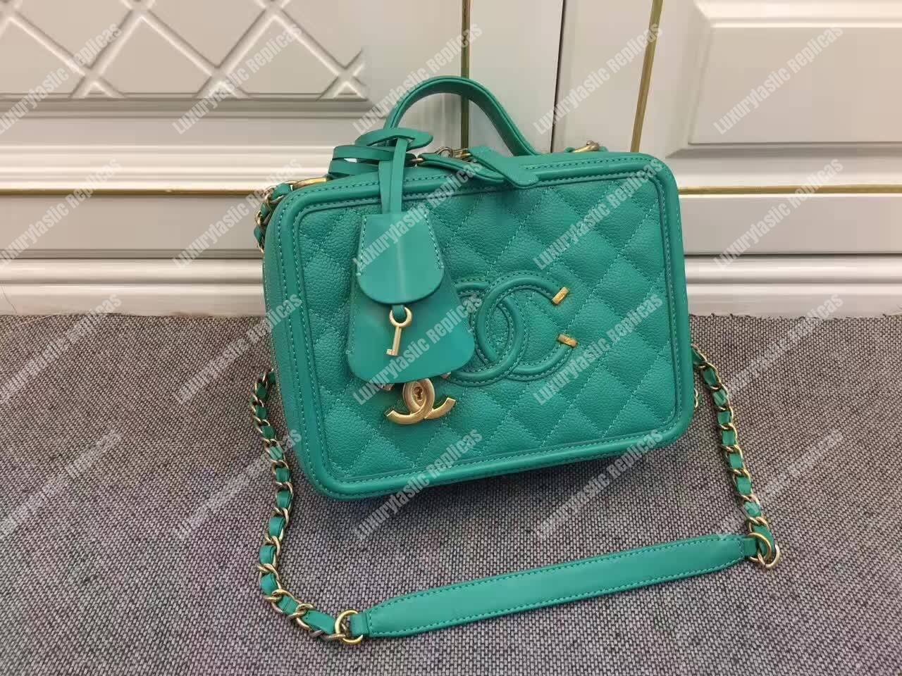 Ch*el medium vanity case green