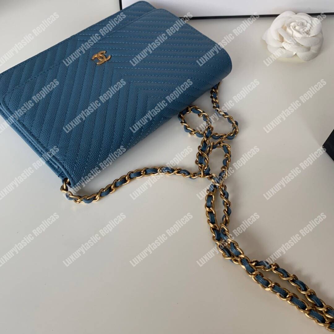 Ch*el wallet on chain airforce blue