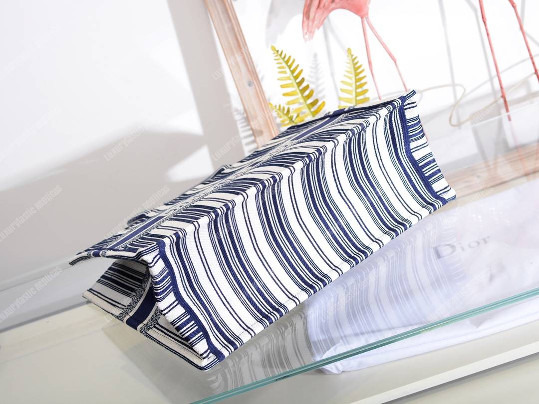 D*or book tote bag marbella exclusive blue