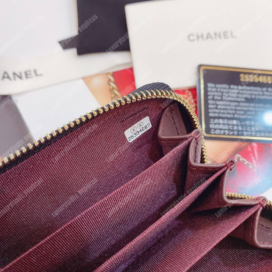 Classic Zipped Card Holder Gold Toned Lambskin Black