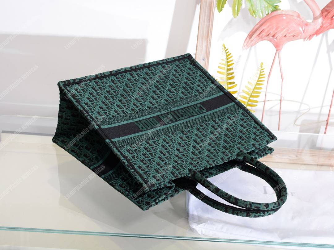 D*or book tote bag in embroidered canvas green black D*or oblique