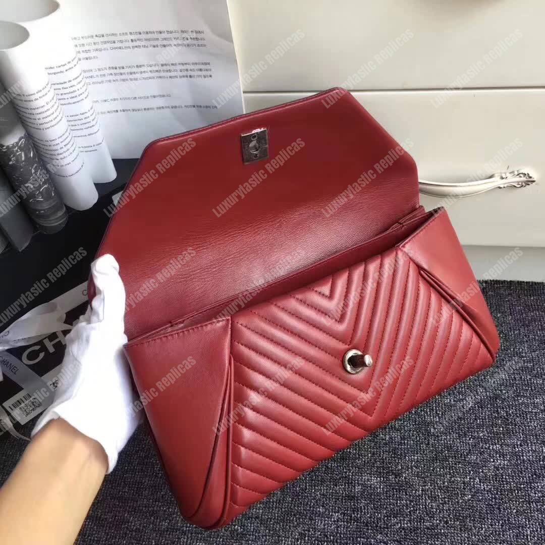 Ch*el reversed clutch red