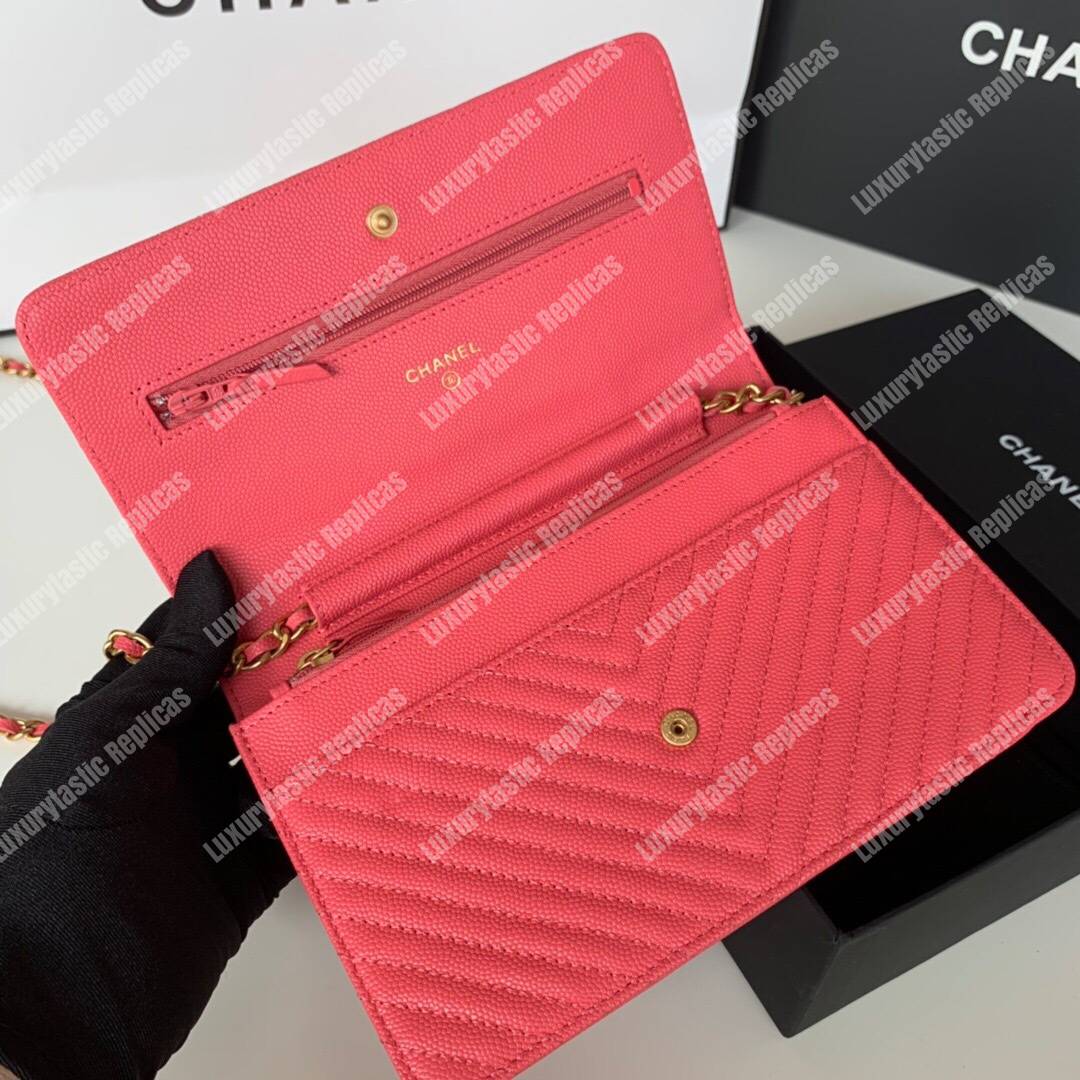 Ch*el wallet on chain pink