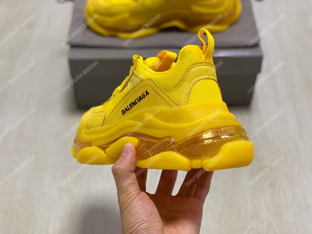 Ba*len*cia*ga triple s clear sole yellow