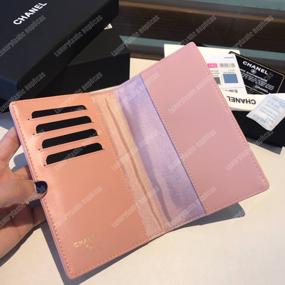 Classic Passport Holder Caviar Leather Pink