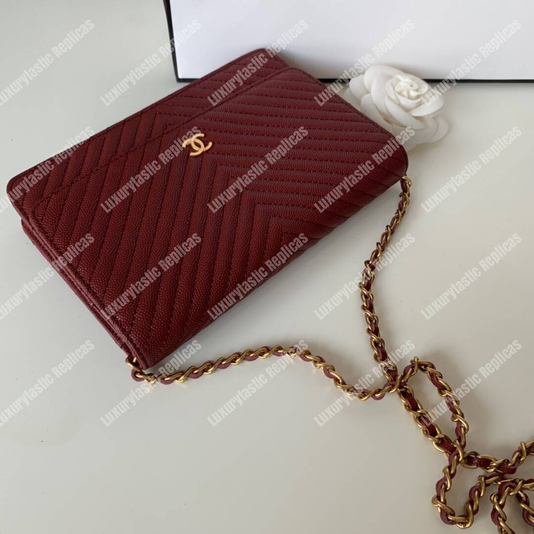Ch*el wallet on chain burgundy