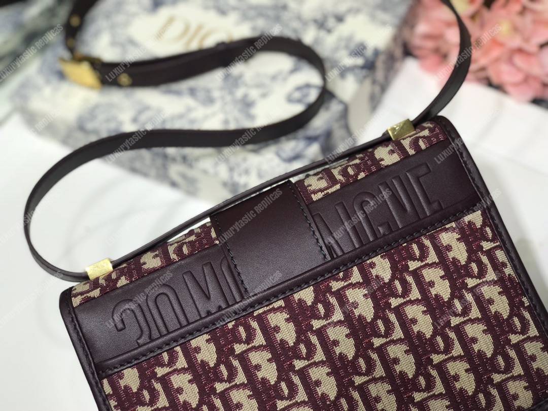 30 montaigne D*or oblique flap bag burgundy