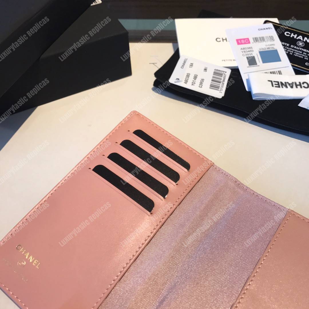 Classic Passport Holder Caviar Leather Pink