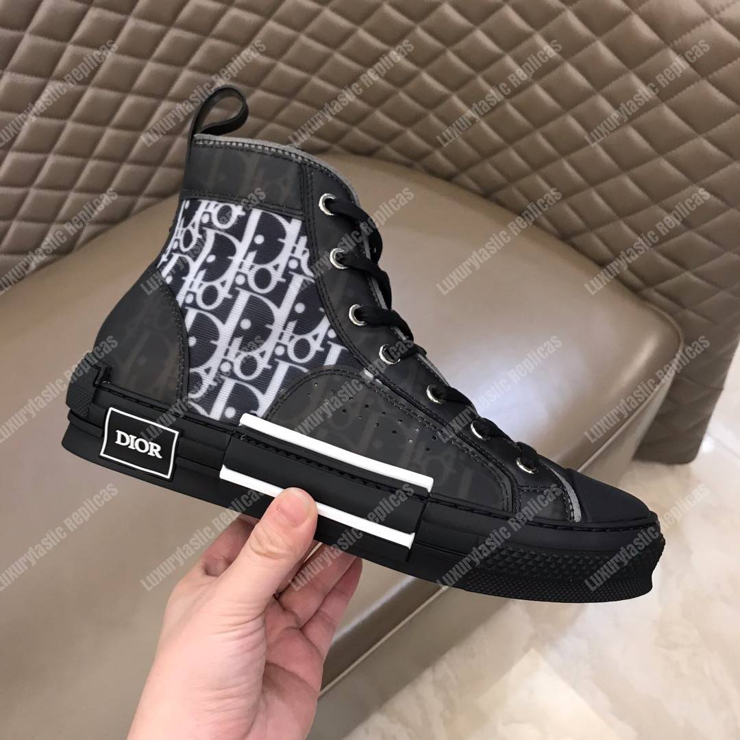 D*or “b23” high-top D*or oblique sneaker