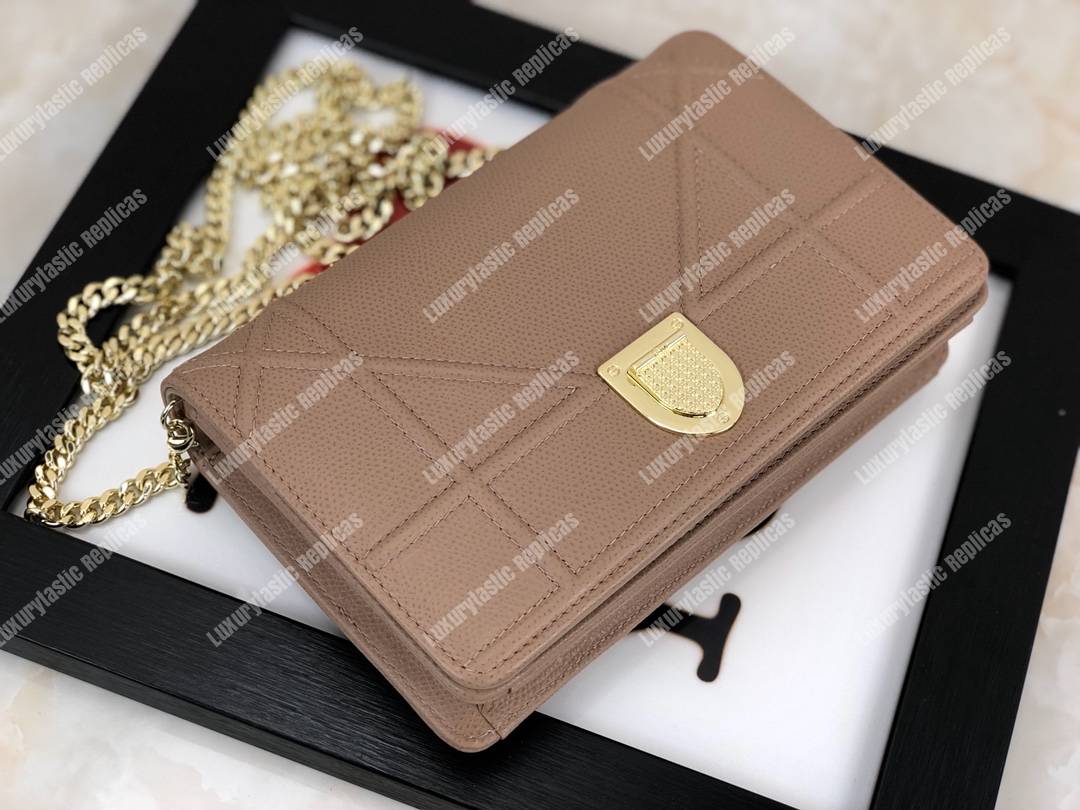 D*orama calfskin clutch pale pink