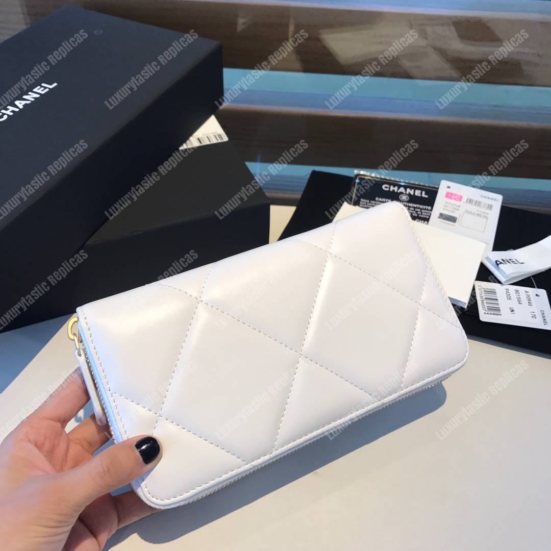 Ch*el 19 long zipped wallet white