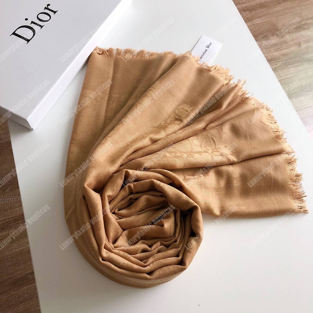 CD Beige Oblique 140 Stole