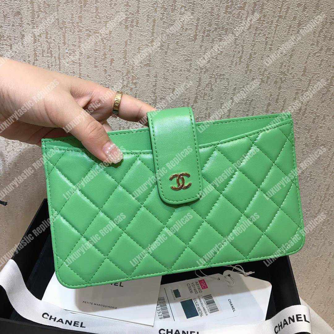 Ch*el classic pouch lambskin leather green