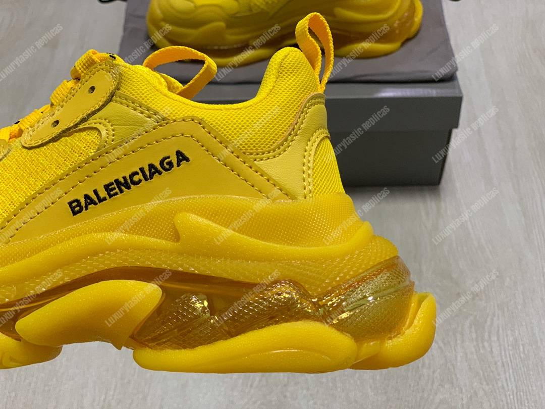 Ba*len*cia*ga triple s clear sole yellow