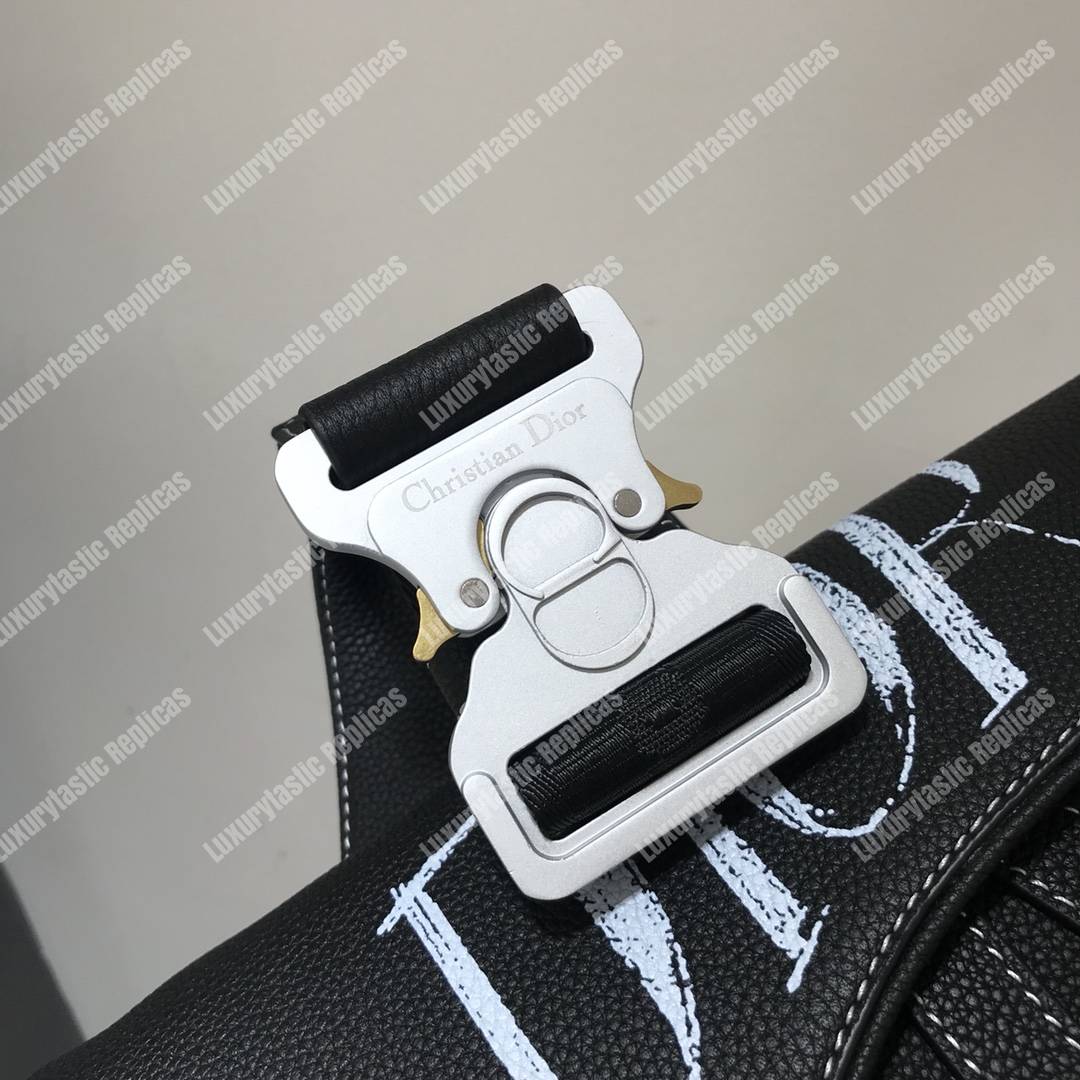 D*or black grained calfskin saddle messenger bag