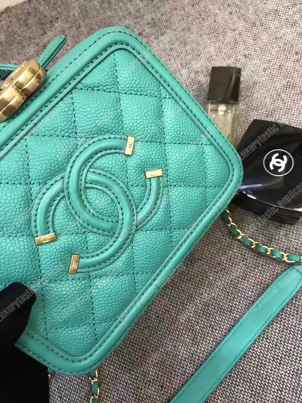 Ch*el large vanity case green