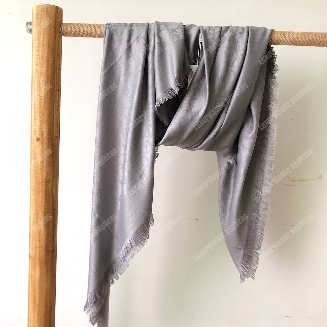 CD Grey Oblique 140 Stole