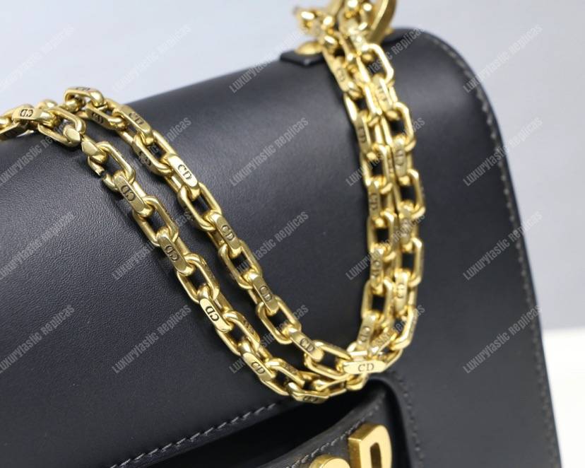 j’aD*or calfskin flap bag black