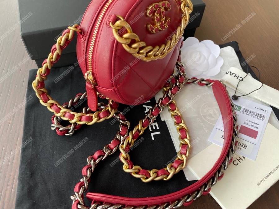 Ch*el 19 clutch with chain red