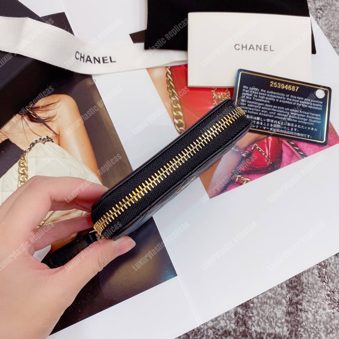 Classic Zipped Card Holder Gold Toned Lambskin Black