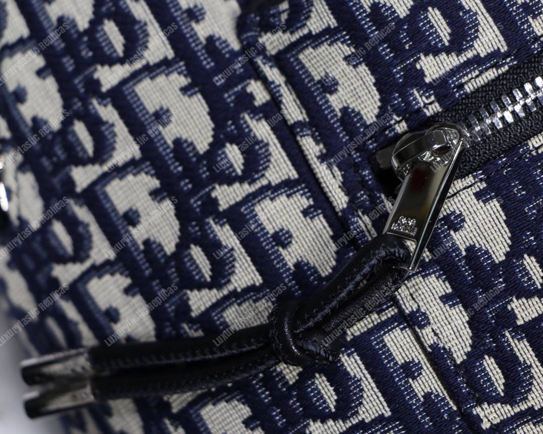 D*or oblique backpack