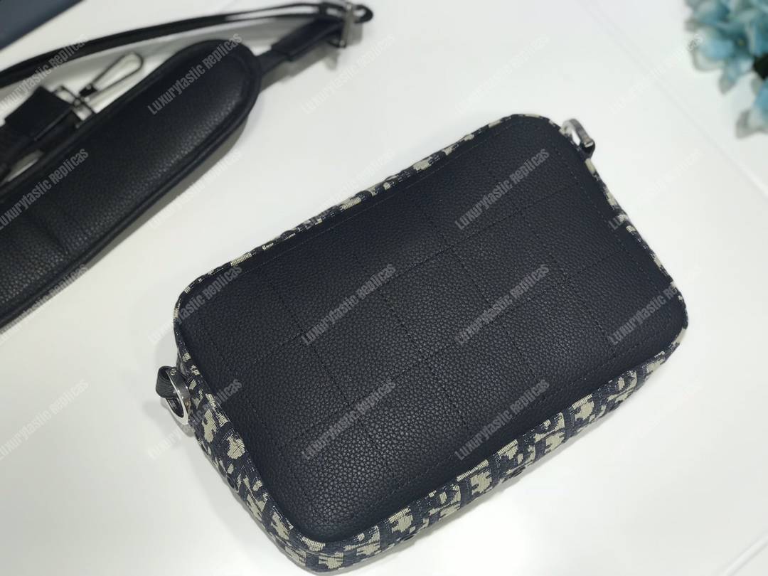 safari D*or oblique messenger bag